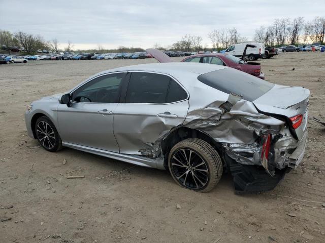  TOYOTA CAMRY 2018 Srebrny