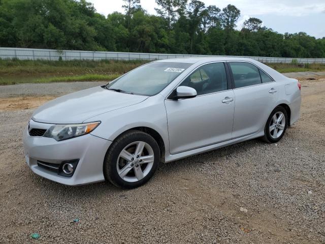 TOYOTA CAMRY 2014 Srebrny