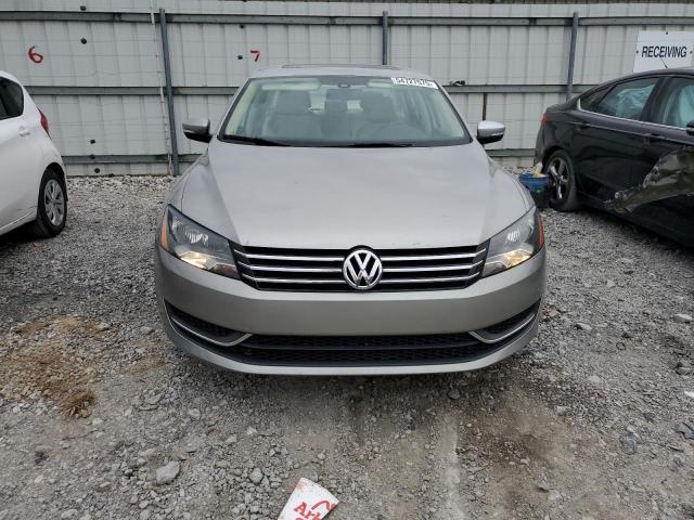  VOLKSWAGEN PASSAT 2013 Srebrny