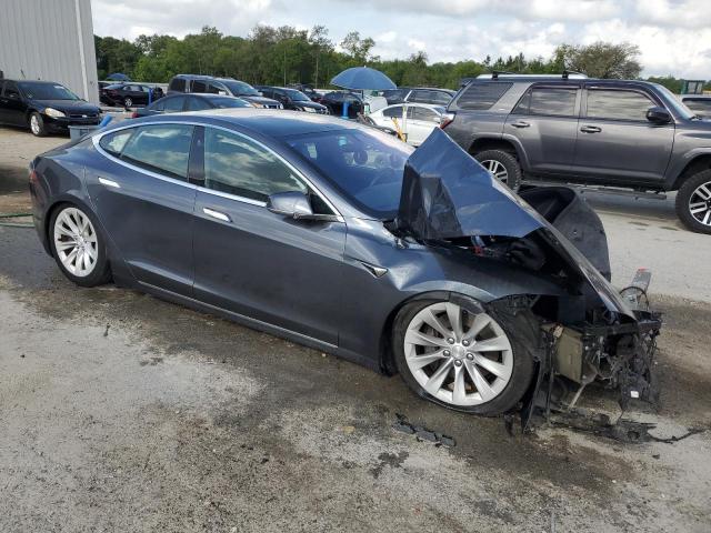  TESLA MODEL S 2018 Серый