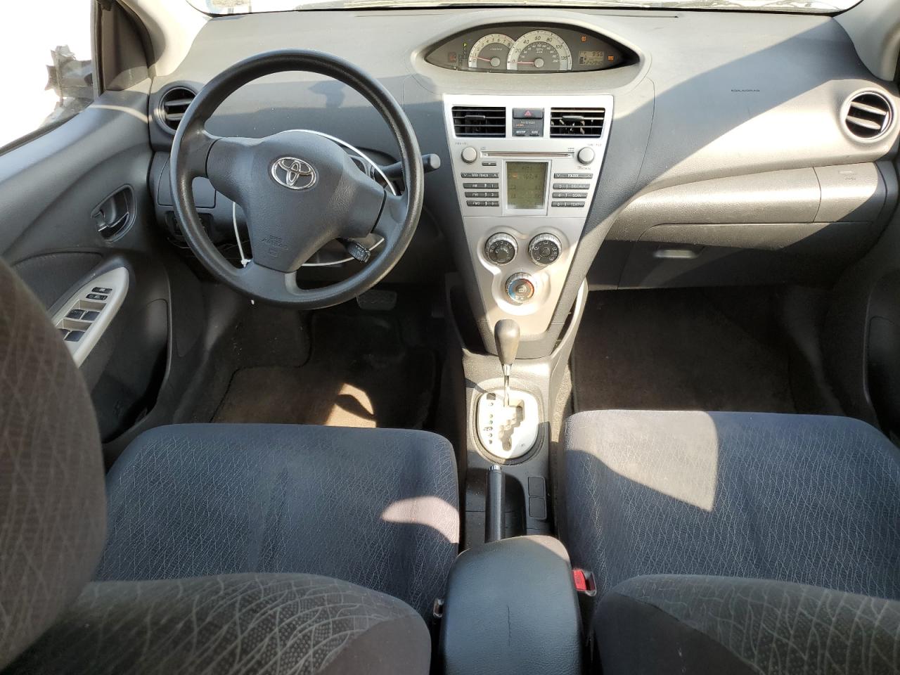 2008 Toyota Yaris VIN: JTDBT923681199525 Lot: 54237605