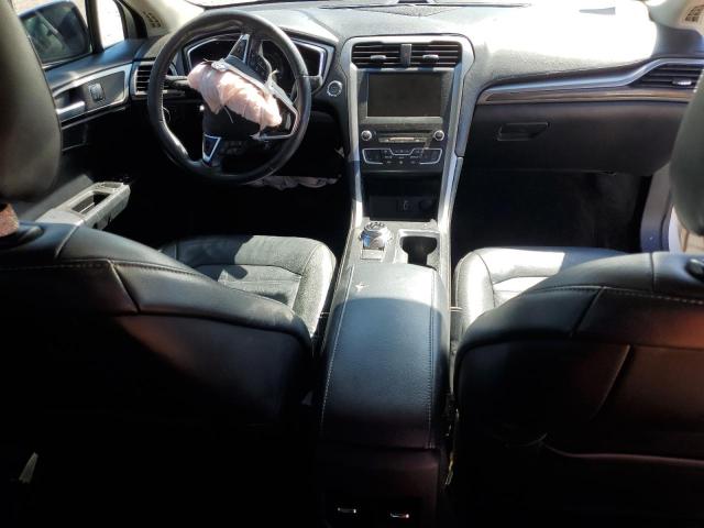 Sedans FORD FUSION 2017 Srebrny