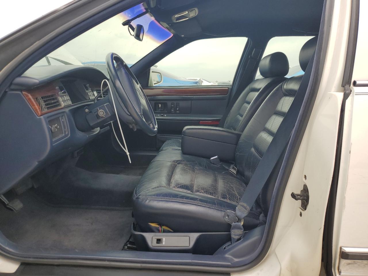 1996 Cadillac Deville VIN: 1G6KD52Y3TU268182 Lot: 54933265