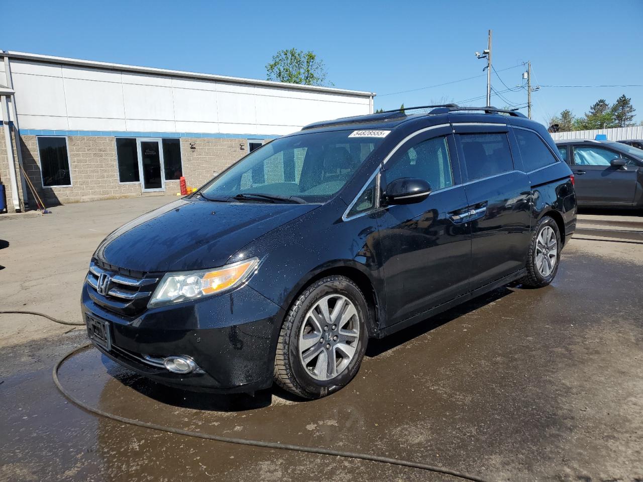 2014 Honda Odyssey Touring на продаже в New Britain, CT - Minor Dent/Scratches