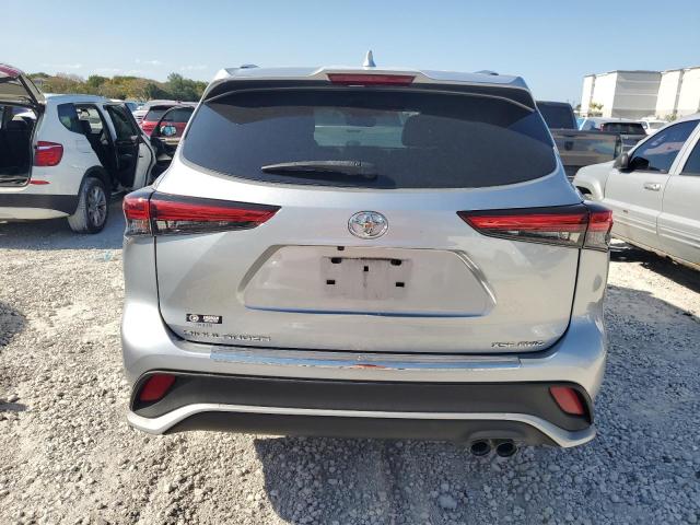  TOYOTA HIGHLANDER 2022 Silver
