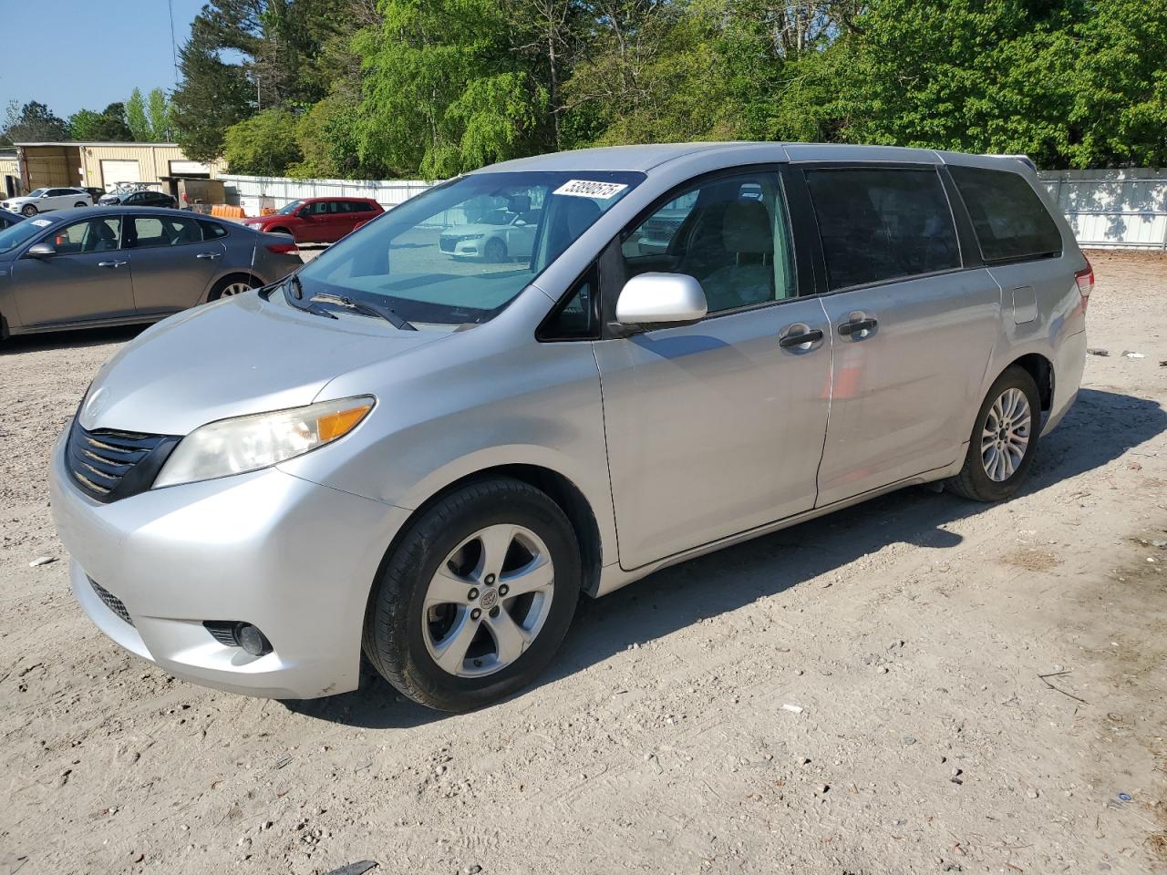 2013 Toyota Sienna for Sale in Knightdale, NC - Minor Dent/Scratches