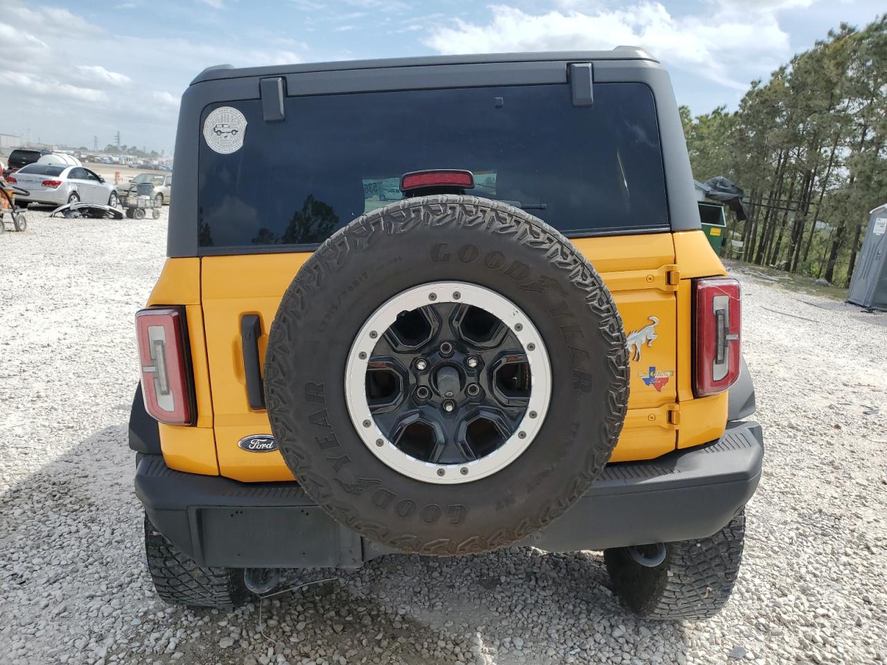 2022 Ford Bronco Base VIN: 1FMEE5DH2NLB68468 Lot: 53645805