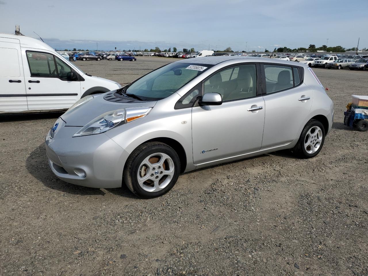 2011 Nissan Leaf Sv for Sale in Sacramento, CA - Minor Dent/Scratches