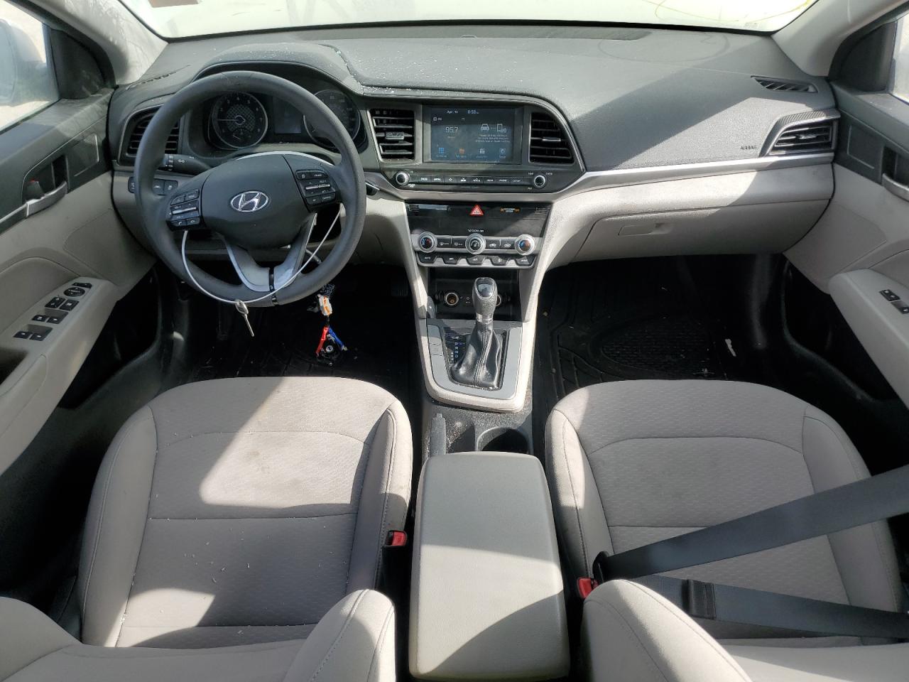 2020 Hyundai Elantra - Image 8