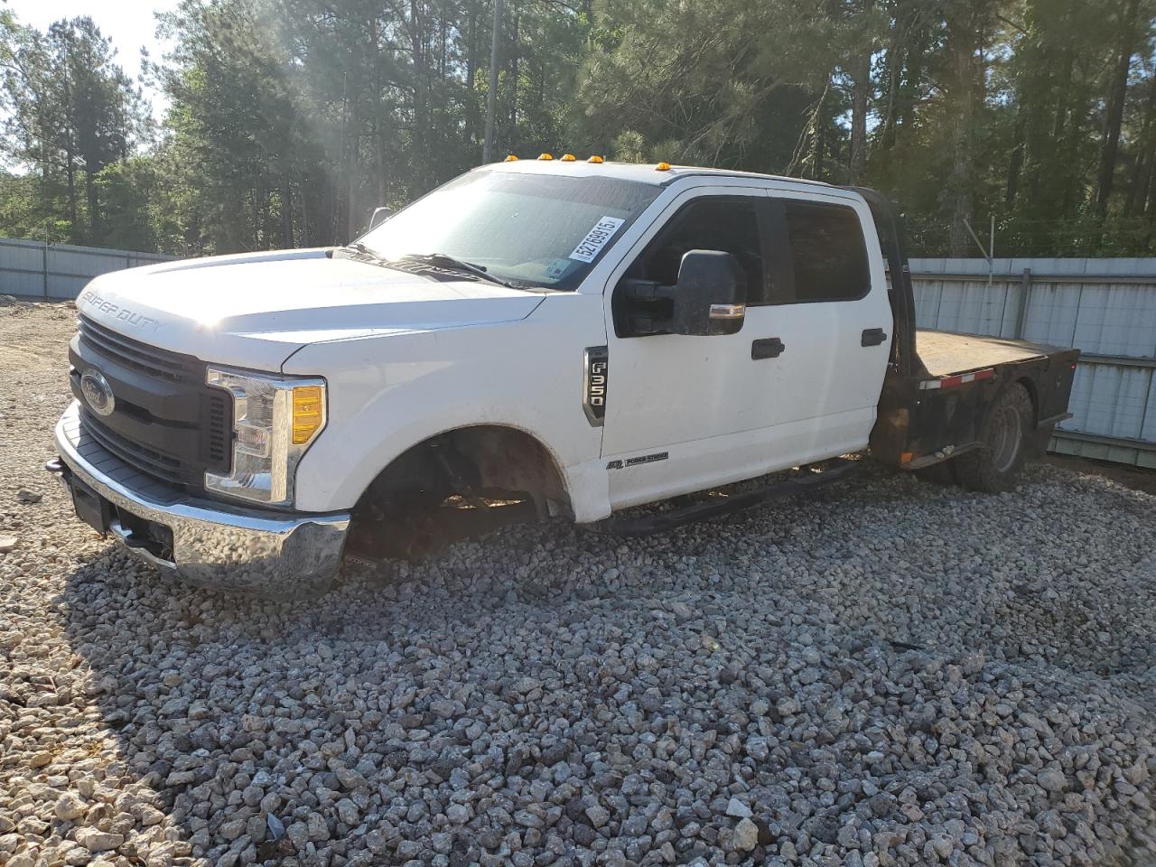 2017 Ford F350 Super Duty for Sale in Greenwell Springs, LA - Undercarriage