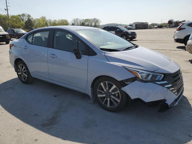  NISSAN VERSA 2023 Srebrny
