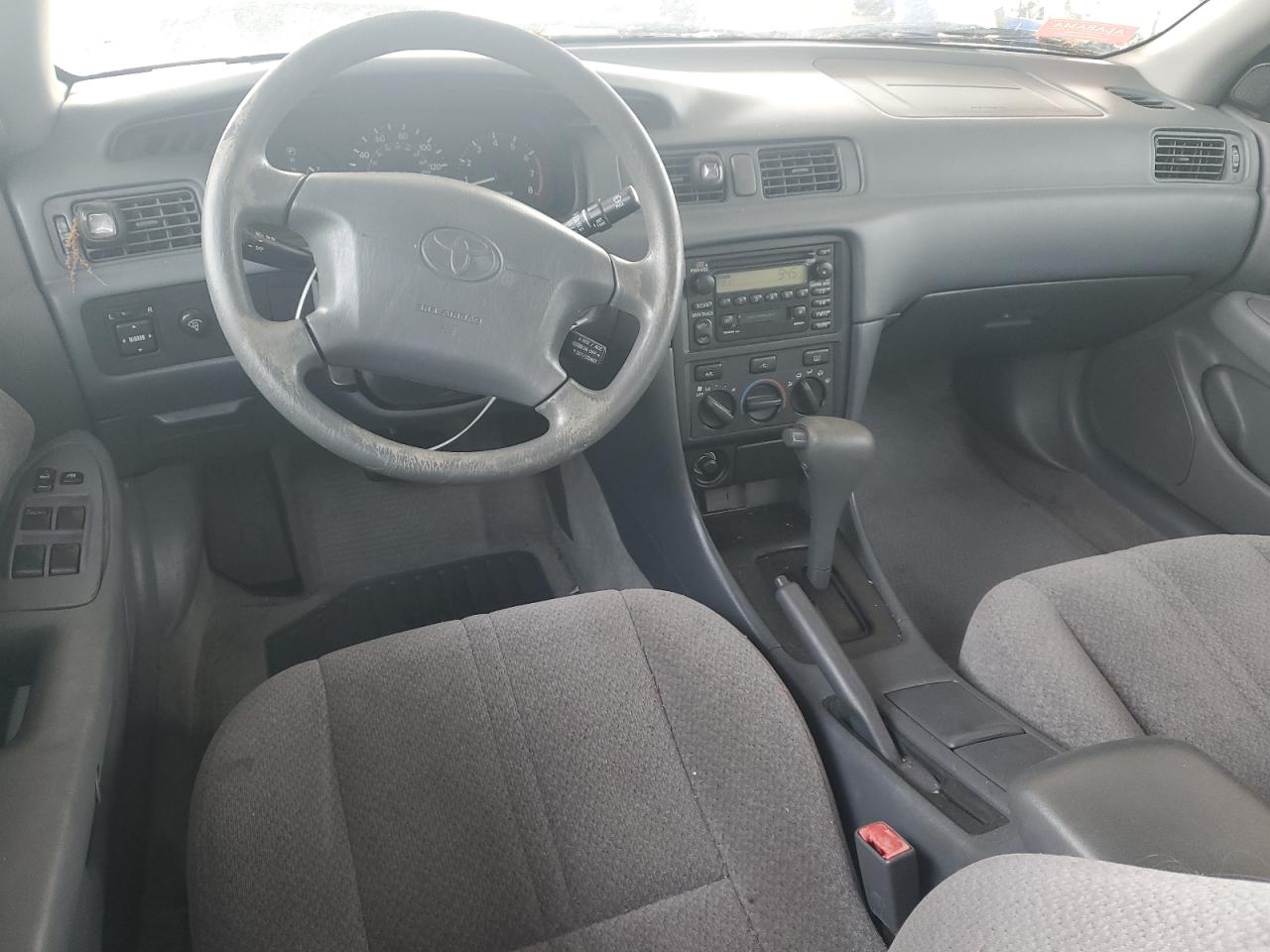 2000 Toyota Camry Ce VIN: 4T1BG22K4YU982923 Lot: 53047645