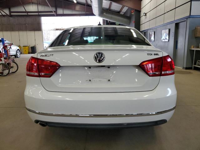 Седаны VOLKSWAGEN PASSAT 2014 Белый