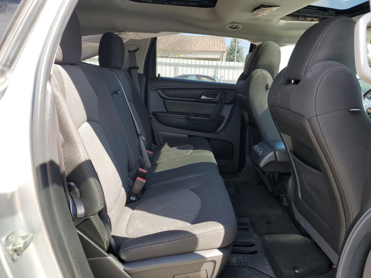 2015 Chevrolet Traverse Lt VIN: 1GNKRGKD2FJ372053 Lot: 53329585