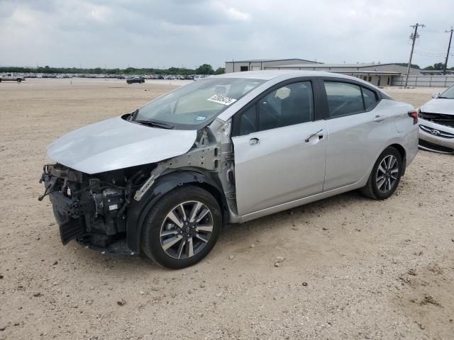  NISSAN VERSA 2024 Сріблястий