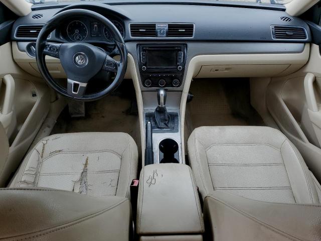 Sedans VOLKSWAGEN PASSAT 2014 Czarny