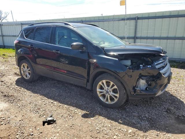  FORD ESCAPE 2018 Czarny