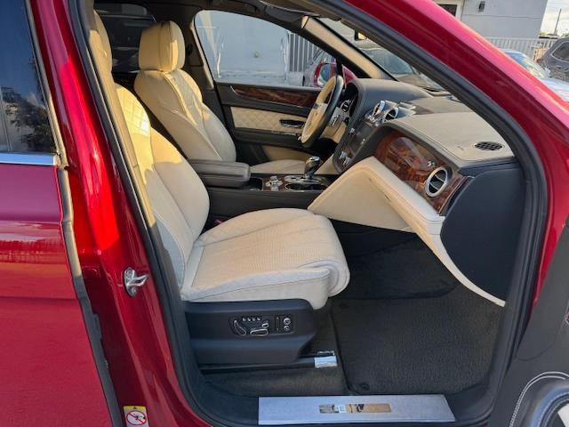 2017 BENTLEY BENTAYGA 