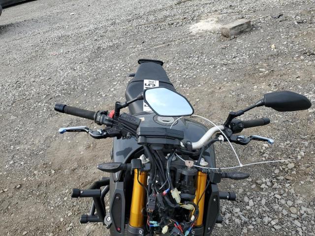 undisplay YAMAHA FZ-07/09 2014 Вугільний
