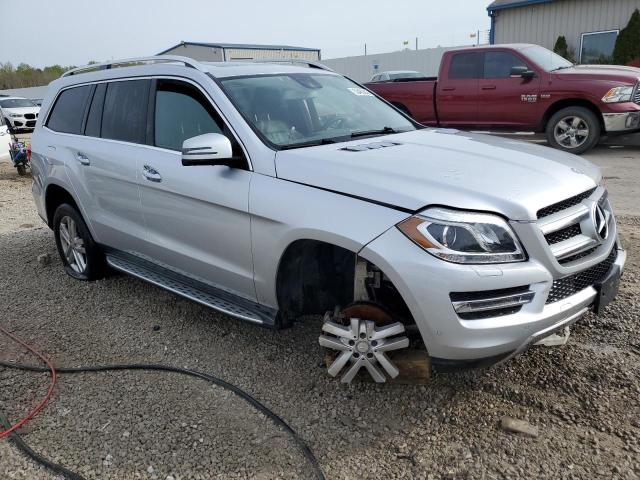  MERCEDES-BENZ GL-CLASS 2016 Серебристый