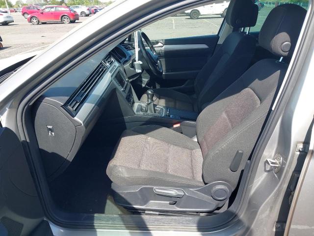2016 VOLKSWAGEN PASSAT SE