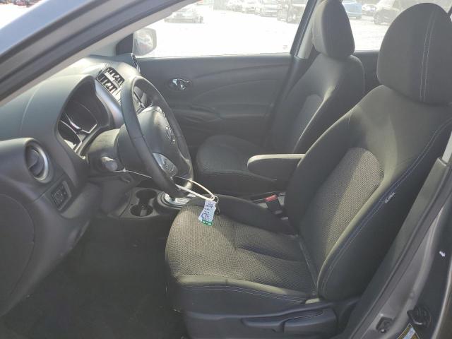  NISSAN VERSA 2018 Szary