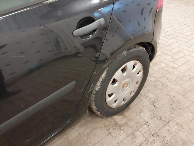 2005 VOLKSWAGEN GOLF FSI S