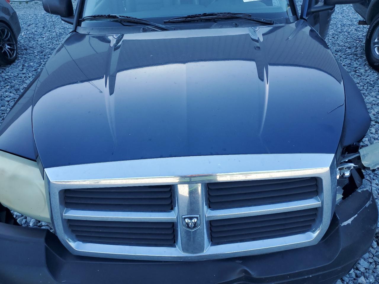 2007 Dodge Dakota Quad VIN: 1D3HW28P17S173529 Lot: 51895125