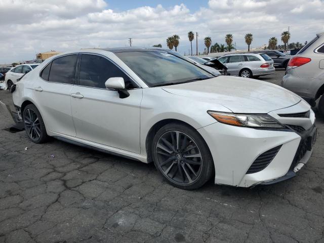  TOYOTA CAMRY 2018 White