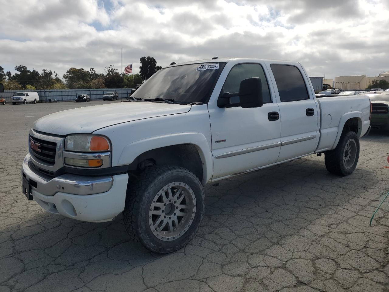2005 Gmc Sierra K2500 Heavy Duty за продажба в Martinez, CA - Minor Dent/Scratches