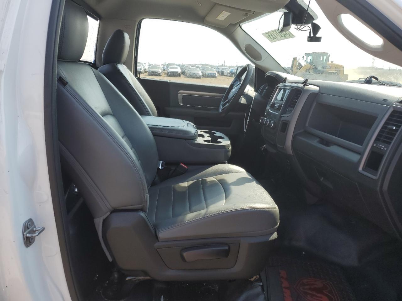 2018 Ram 1500 St VIN: 3C6JR6AG6JG324390 Lot: 54207155