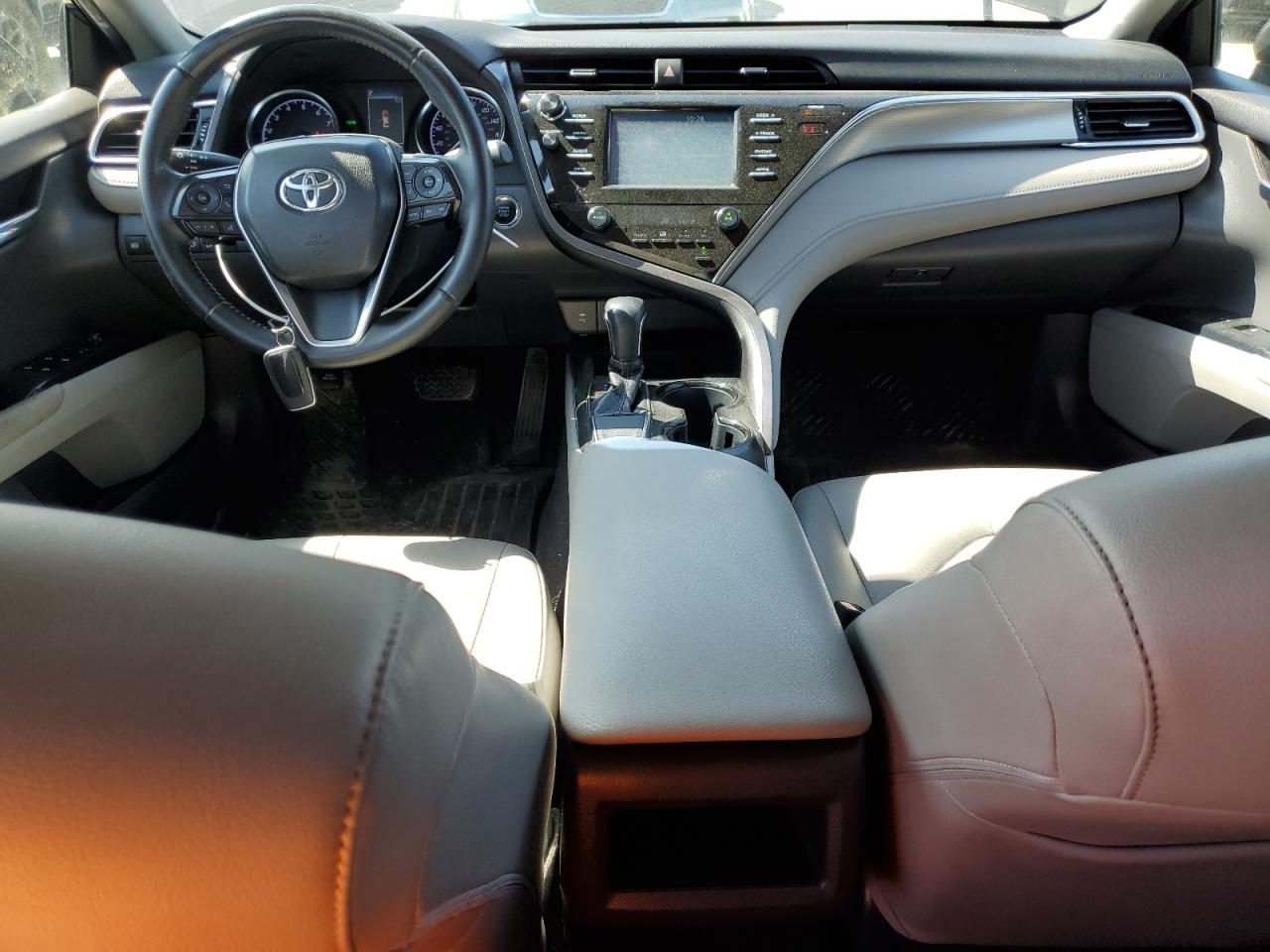 2018 Toyota Camry L VIN: JTNB11HK9J3055995 Lot: 54940115