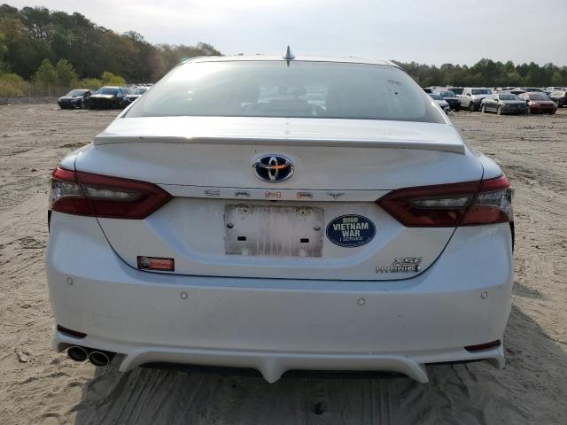  TOYOTA CAMRY 2021 Білий