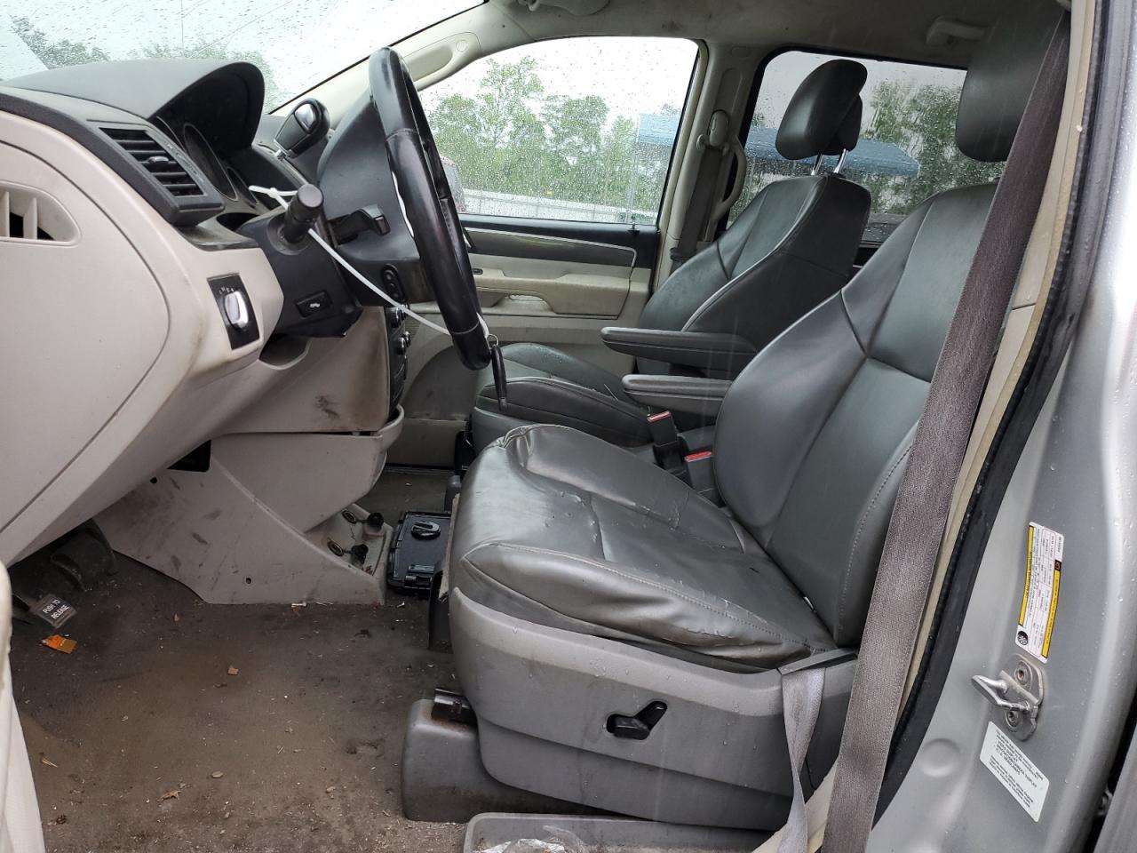 2010 Volkswagen Routan VIN: 2V4RW3D13AR333185 Lot: 54204405