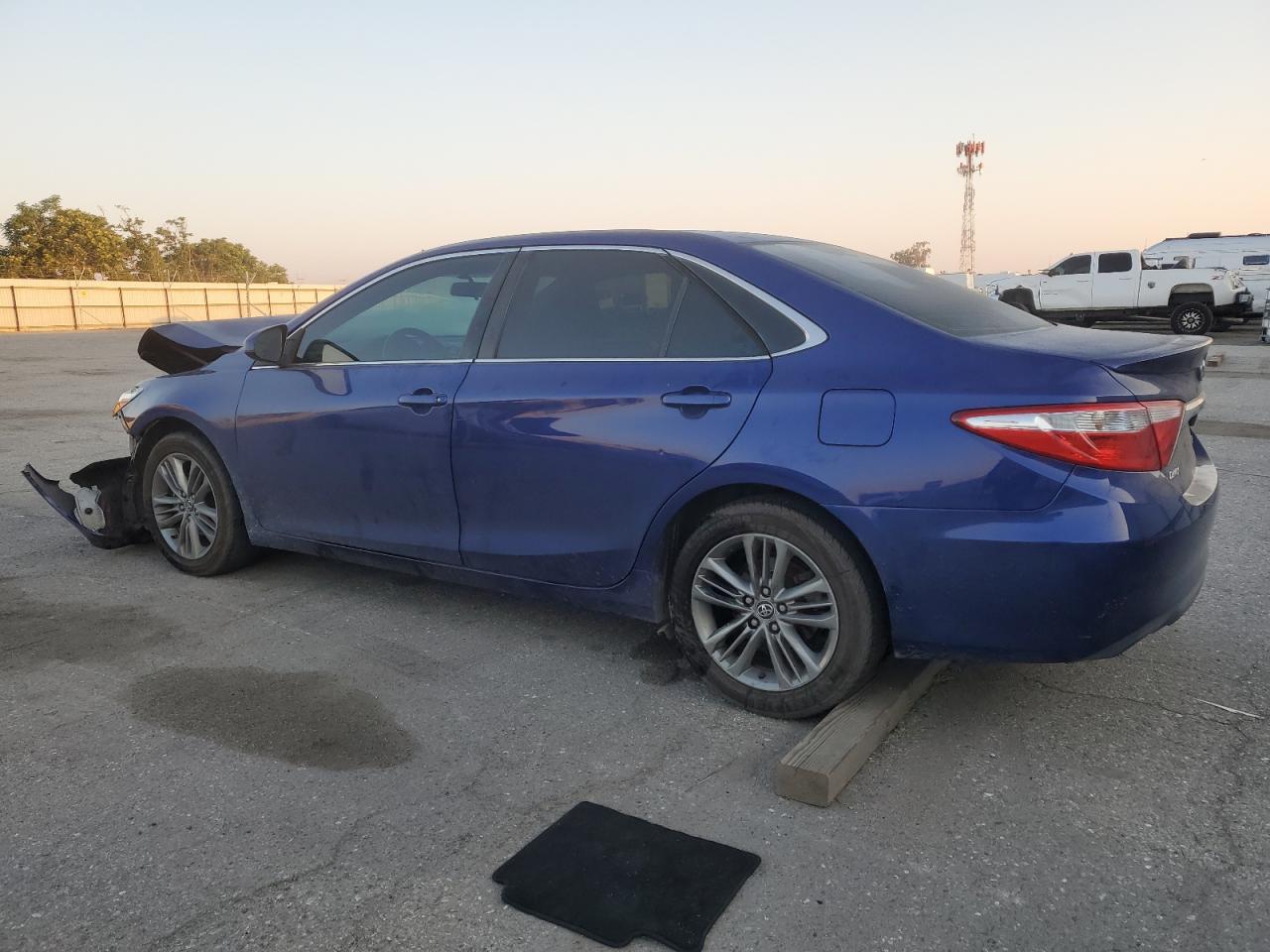 2015 Toyota Camry Le VIN: 4T1BF1FK2FU884218 Lot: 54624885