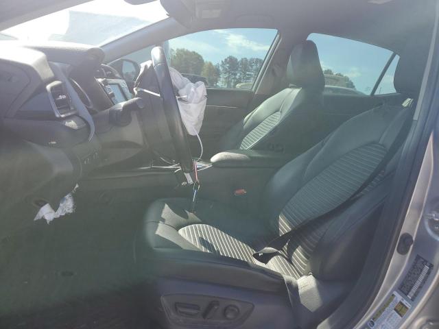  TOYOTA CAMRY 2019 Srebrny