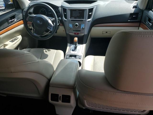 Parquets SUBARU OUTBACK 2013 Biały
