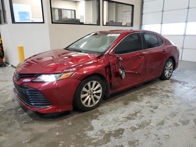  TOYOTA CAMRY 2018 Красный