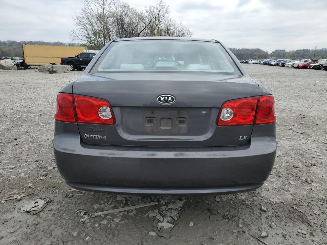 2008 Kia Optima Lx VIN: KNAGE123285226887 Lot: 52604405
