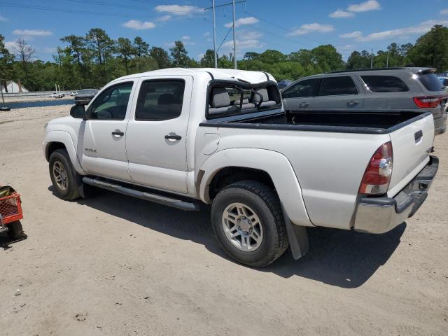 Пикапы TOYOTA TACOMA 2015 Белы