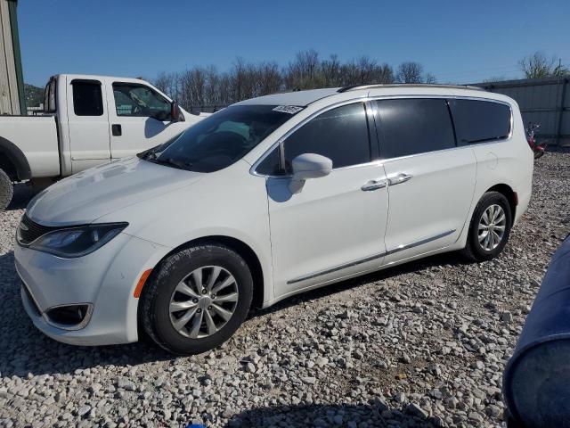 Minivans CHRYSLER PACIFICA 2017 Biały