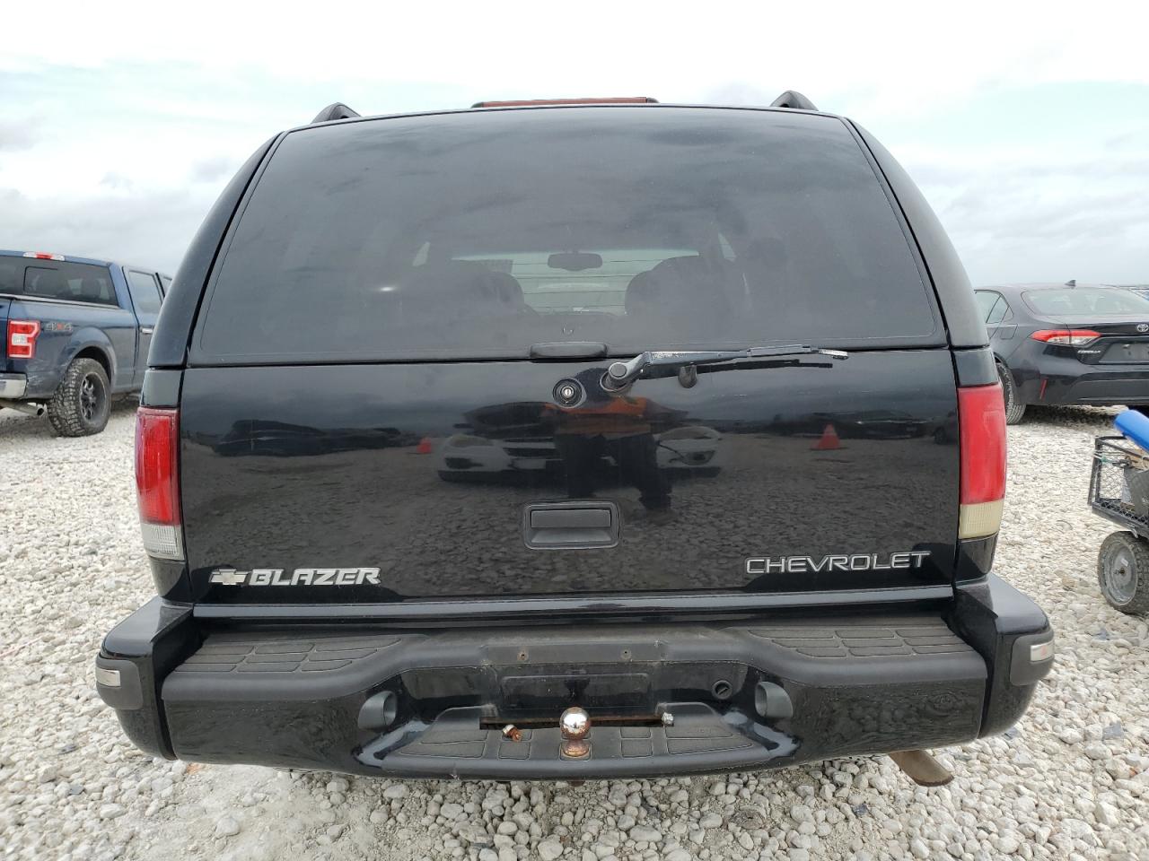 1998 Chevrolet Blazer VIN: 1GNCS13W8W2286004 Lot: 55123135