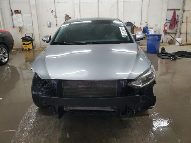  HYUNDAI ELANTRA 2018 Srebrny