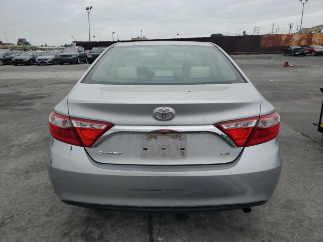  TOYOTA CAMRY 2017 Серебристый