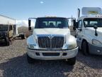 2004 International 4300 Flatbed Truck zu verkaufen in Phoenix, AZ - Rear End