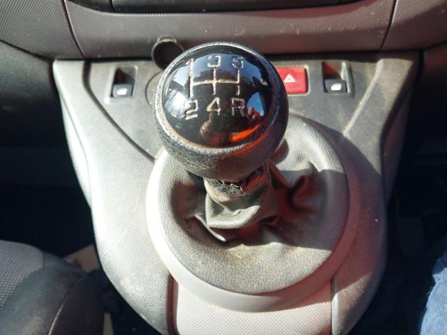 2017 PEUGEOT PARTNER S