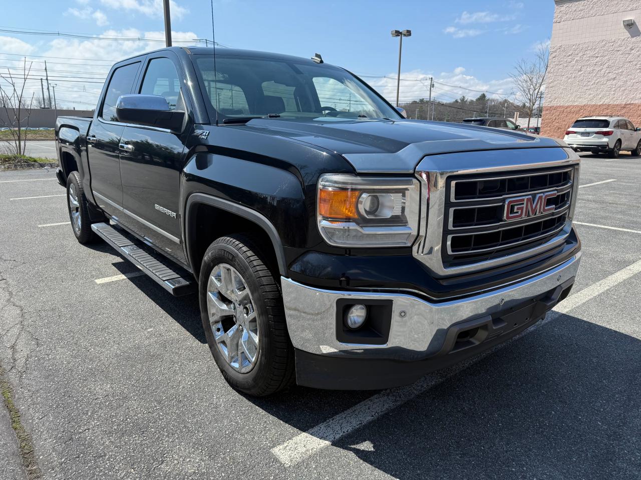 2014 Gmc Sierra K1500 Slt for Sale in North Billerica, MA - Normal Wear