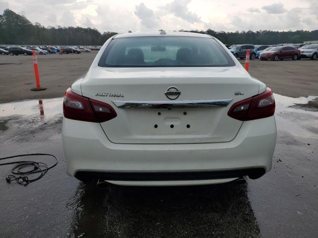  NISSAN ALTIMA 2018 Biały