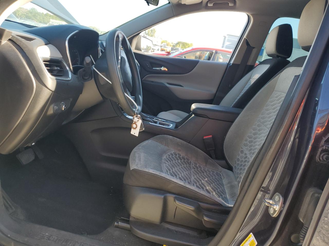 3gnaxhev2js596331 3GNAXHEV2JS596331 2018 Chevrolet Equinox Ls