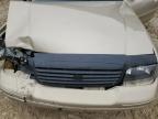 1999 Ford Crown Victoria  zu verkaufen in Columbia, MO - Front End